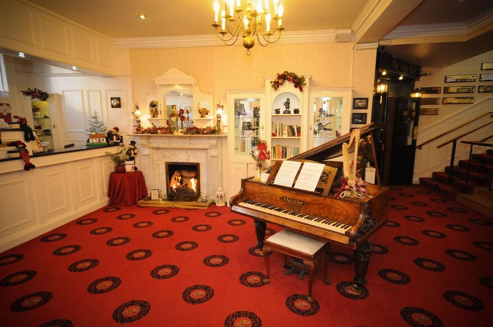 Bush Hotel County Leitrim Ngoại thất bức ảnh