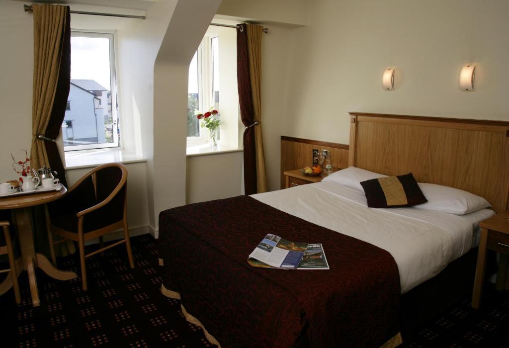 Bush Hotel County Leitrim Ngoại thất bức ảnh